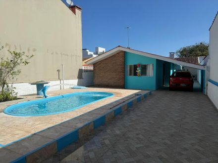 CA194 - CASA COM PISCINA