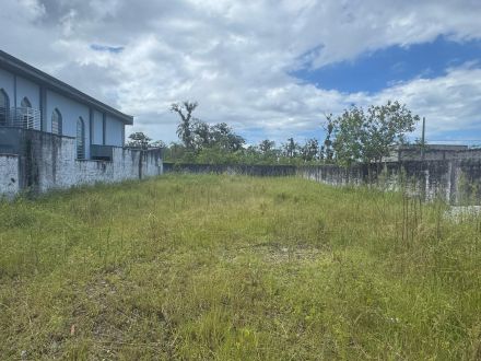 TE075 - TERRENO 450,00 M² PRAIA GRANDE - ESTUDA VEÍCULO